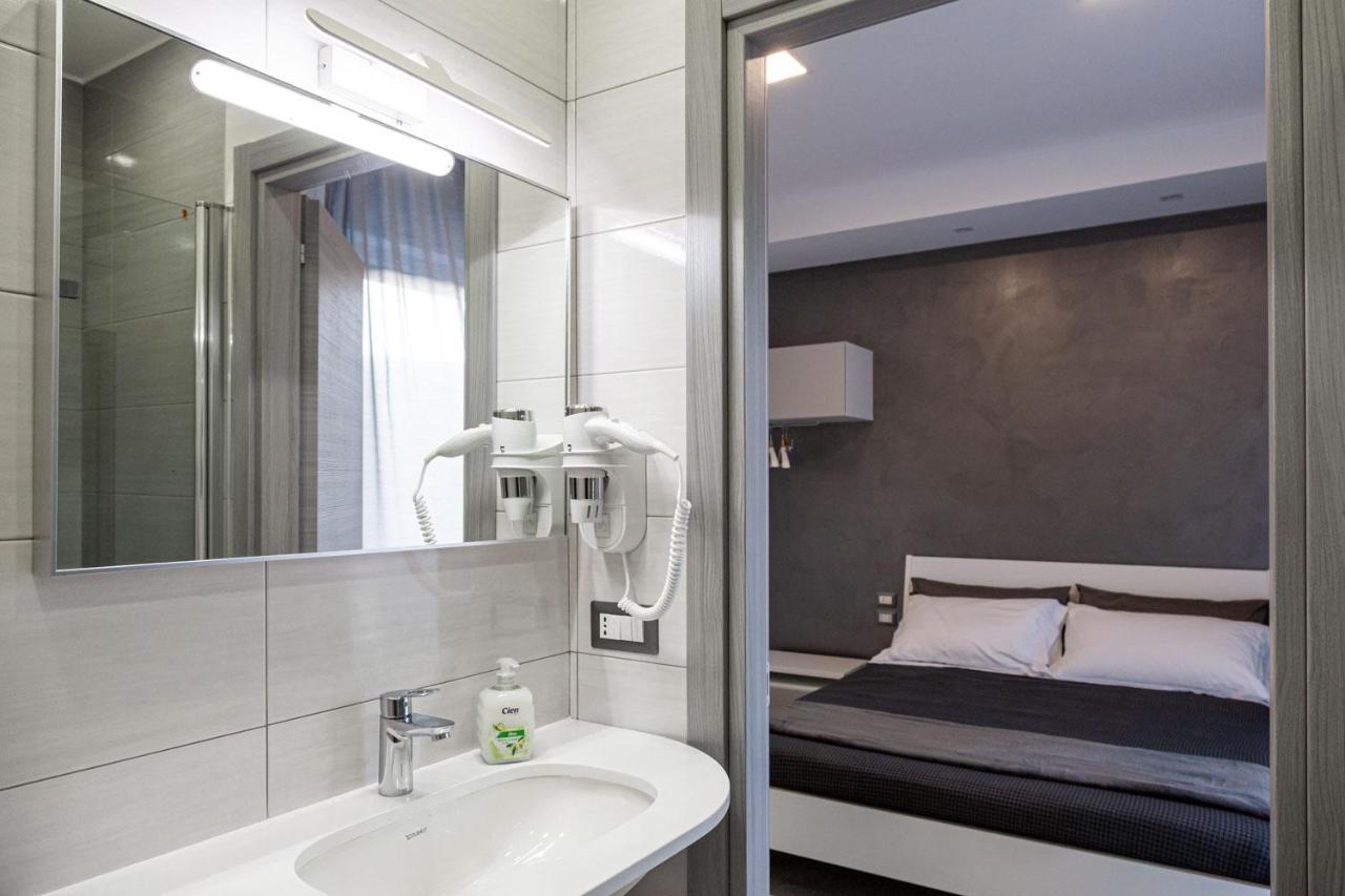 Amica Geniale Hotel Naples Exterior photo